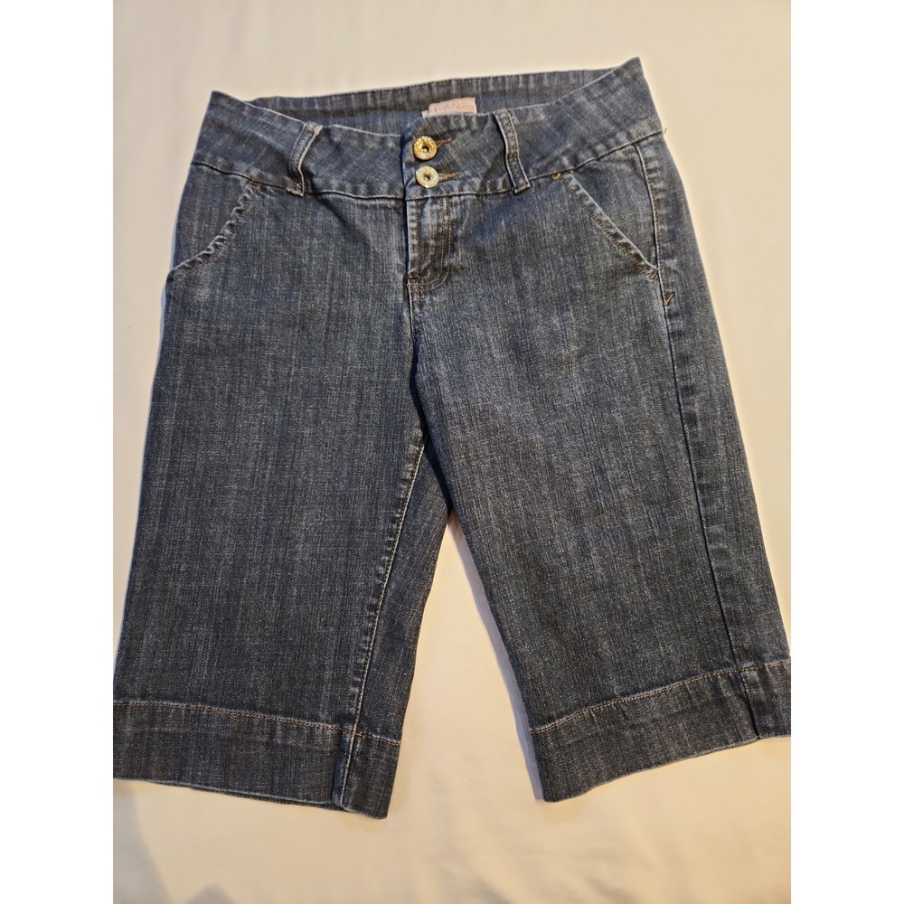 Fylo Dark Denim Jean Shorts Burmuda Length Size 8